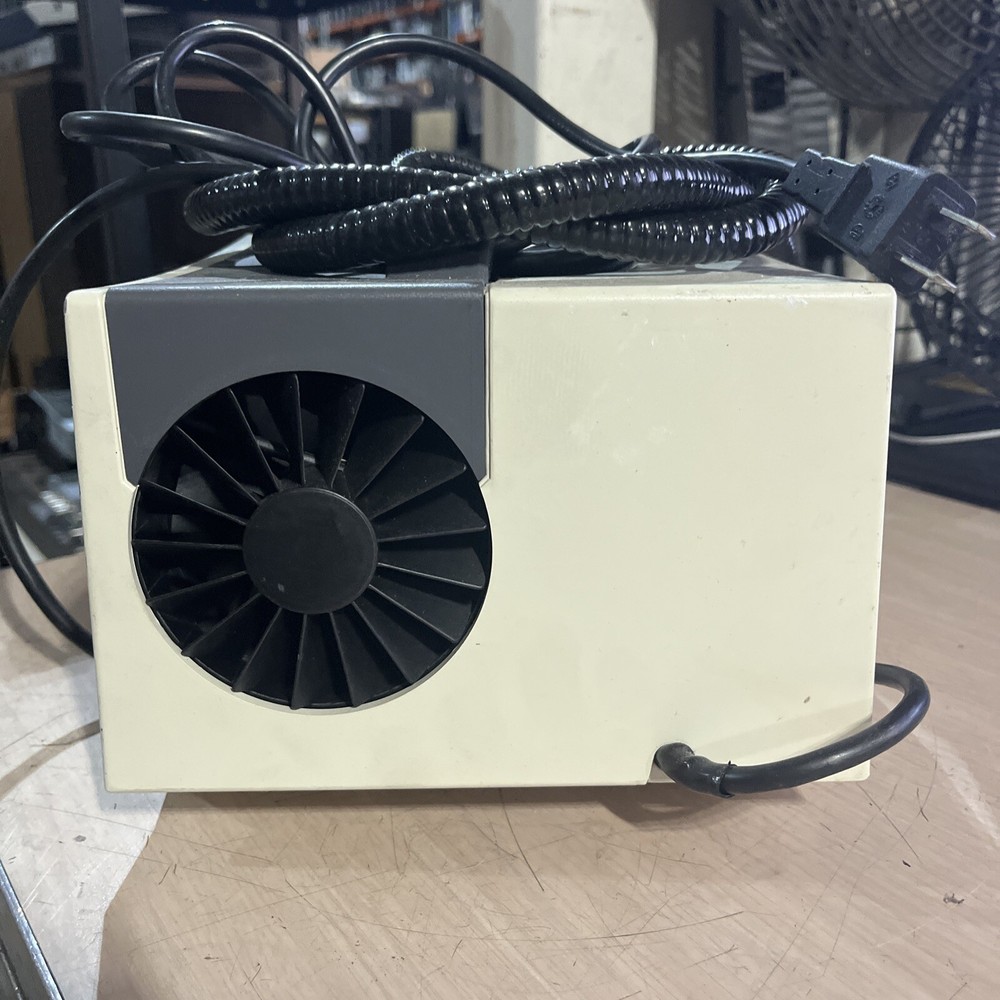 SCHOTT KL1500 LCD COLD LIGHT SOURCE