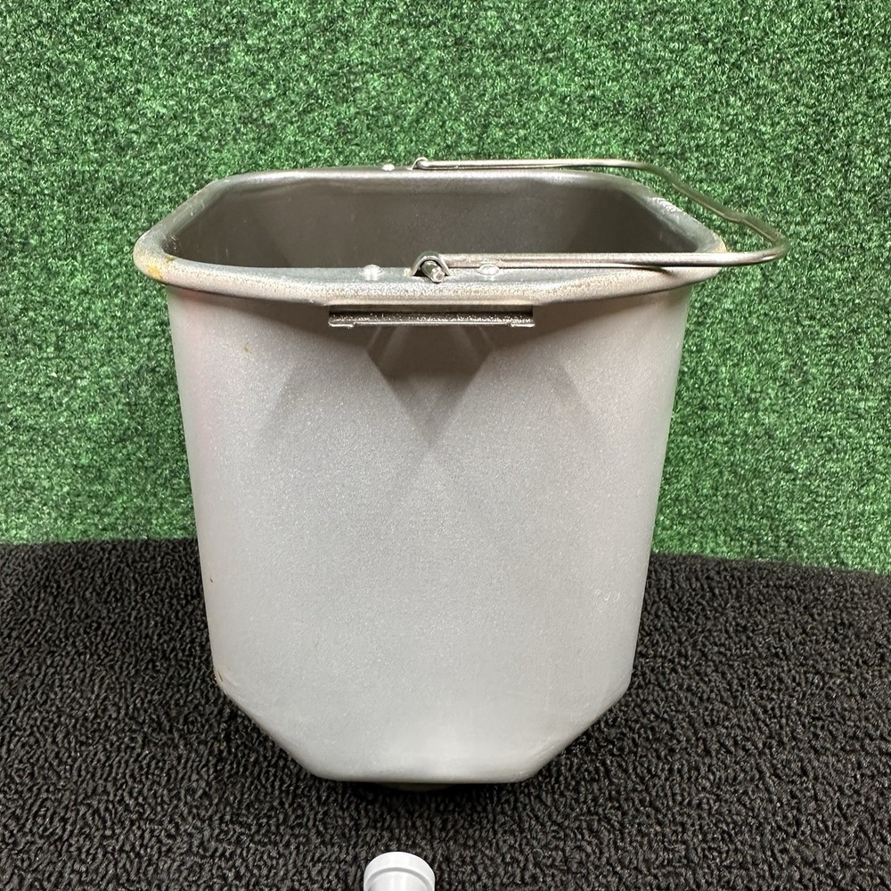 Breadman Model TR555LC Bread Maker Replacement Part Dough Mixing Pan & Paddle