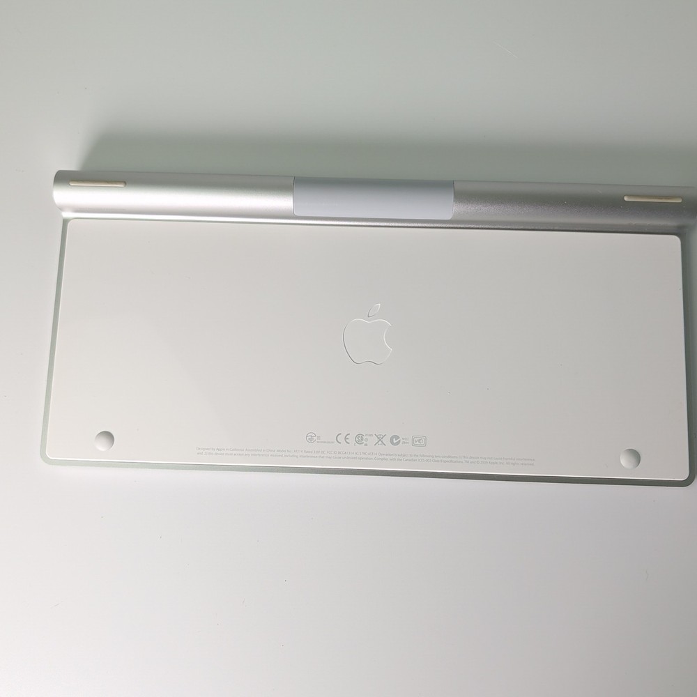 GENUINE Apple Wireless Bluetooth Keyboard A1314 Mac Tested