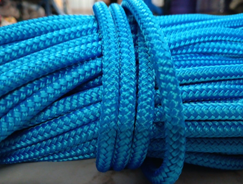 1/4 x 150 ft. Double Braid-Yacht Braid polyester rope. Blue