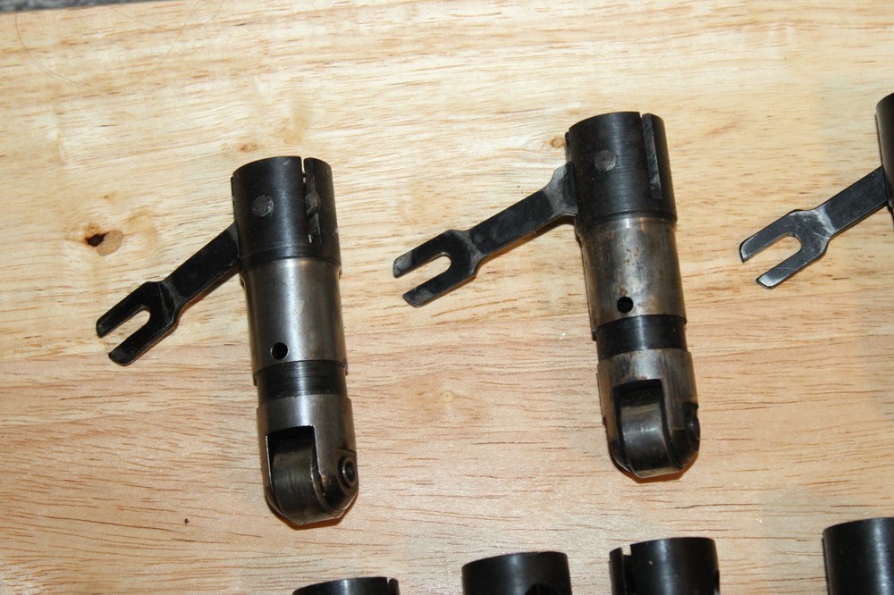Lot of 16 Comp Cams Rollers Auto Engine