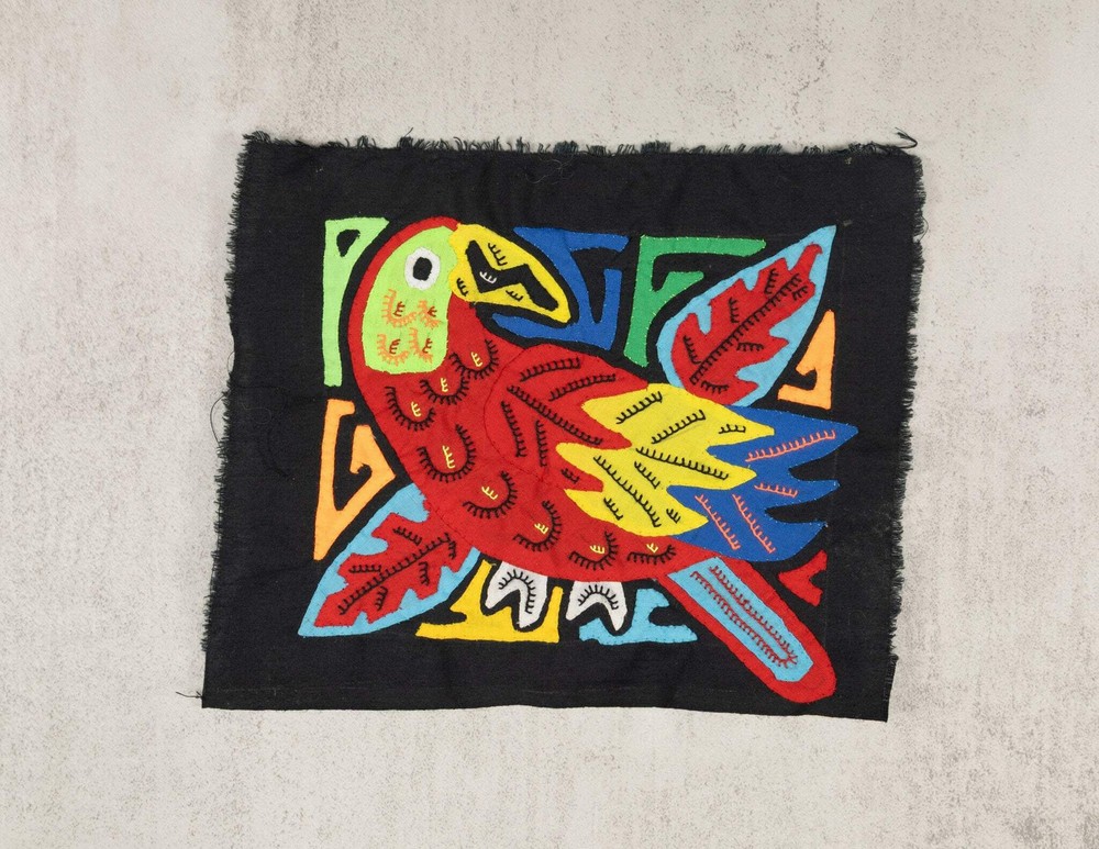 Multicolor Red And Blue Bird Molita
