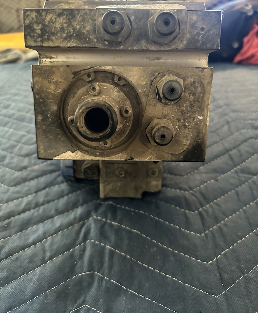 Used, K049199 Bendix AD-IS® Air Dryer