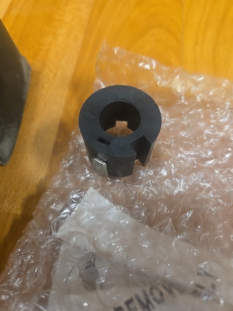 Bobcat 6671135 Magnetic Bushing