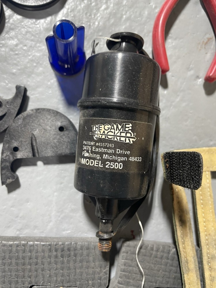 Bear Archery. Items. As Shown. See Pictures.