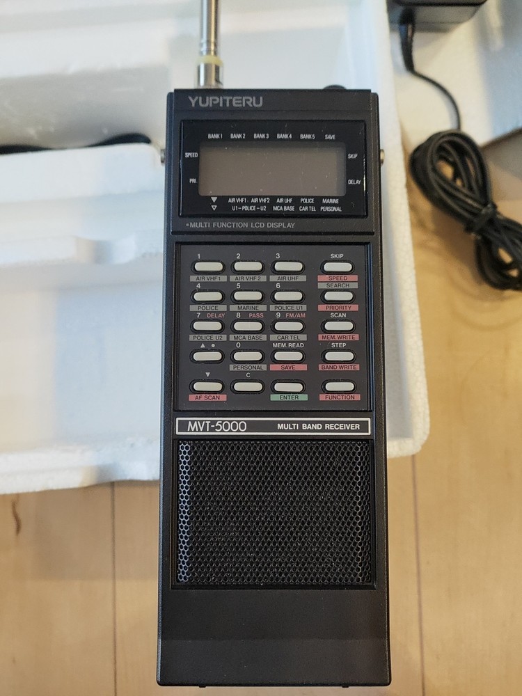 YUPITERU MVT-5000 airband multiband scanner