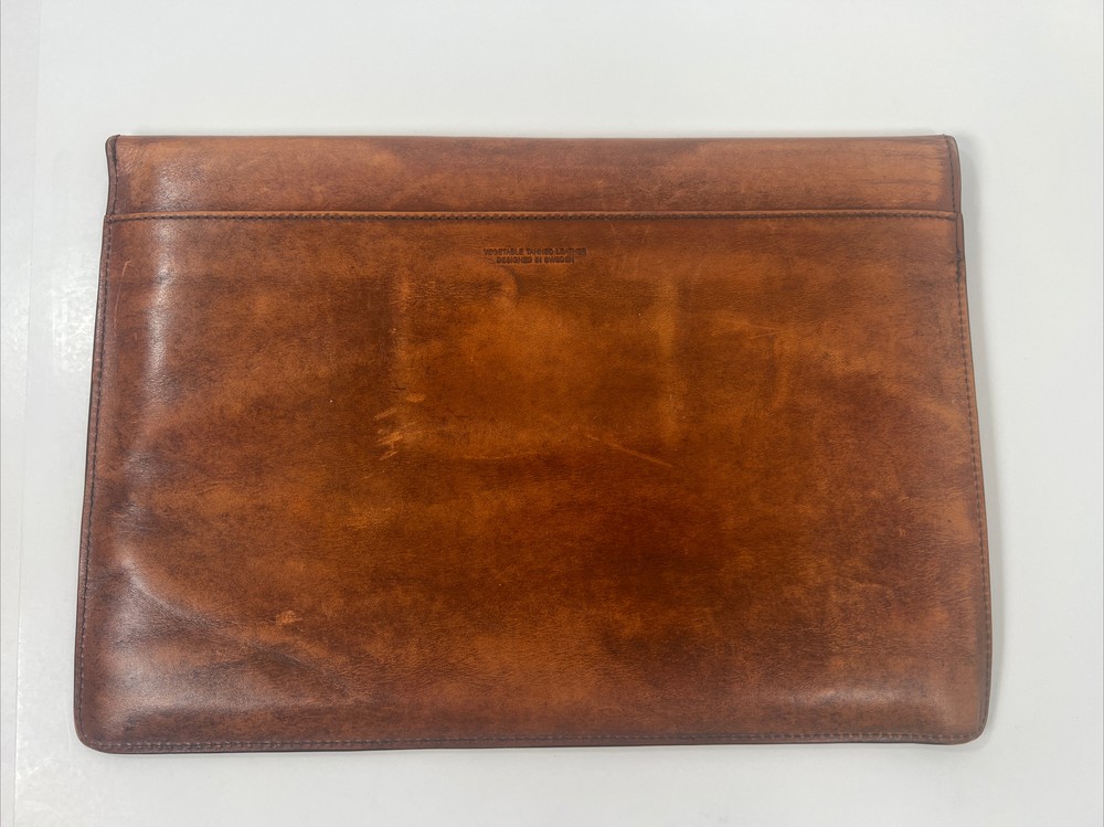 Monarch FOX Screen Used Leather Kasper Maison Monarch Logo Folder