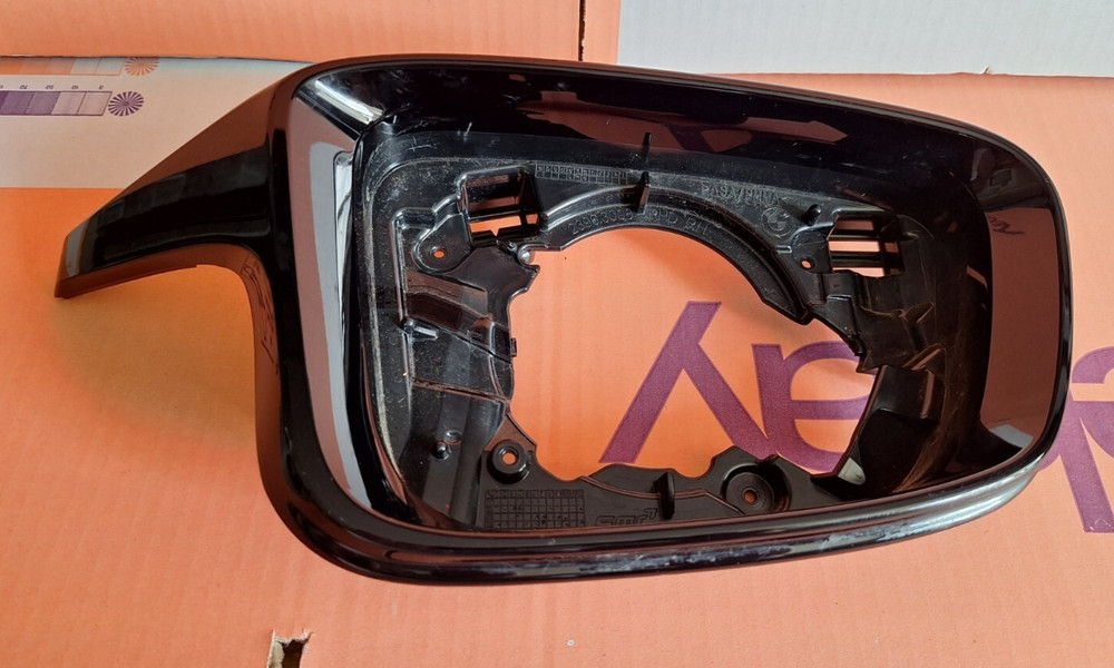BMW M3 G81 Touring 2020 - on going Right Side Wing Mirror Frame Bracket