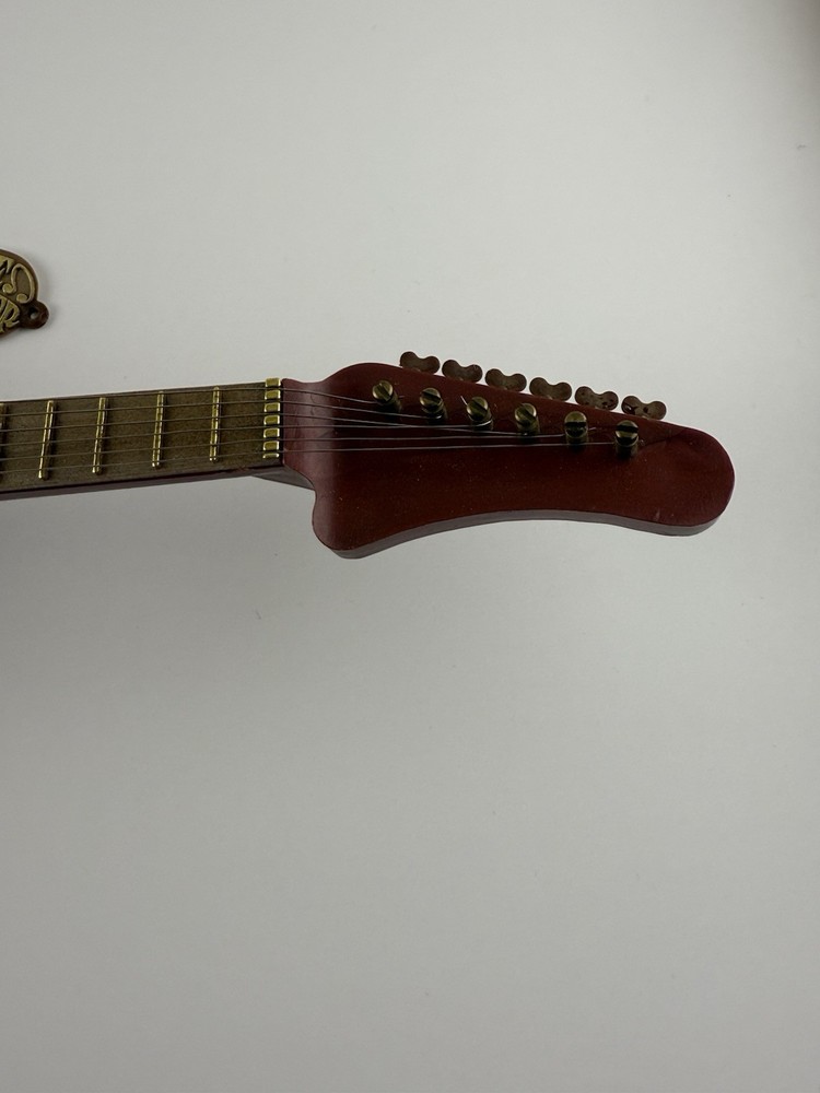 The Picker Transistor Radio - Guitar Shape