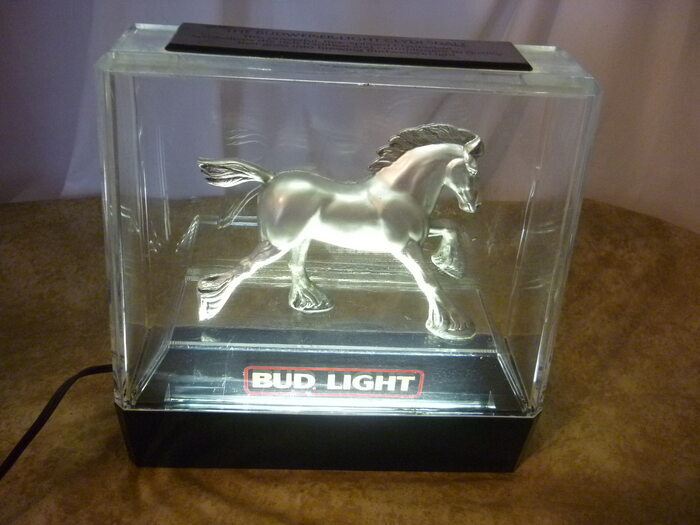 Budweiser Light Clydesdale Horse Table Light   25F010