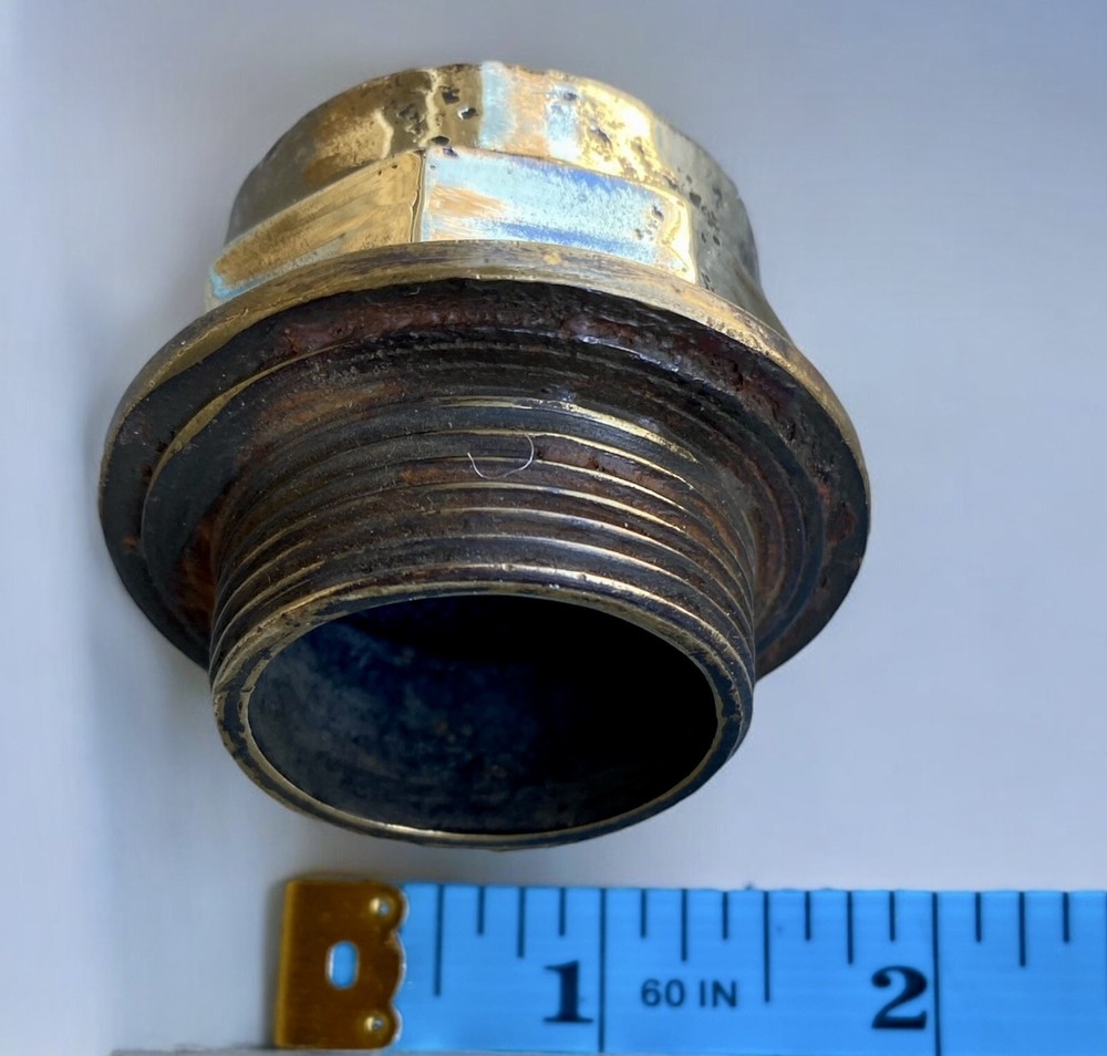 John Morris and Sons LTD Manchester Threaded Hubcap Fire Engine External Thread