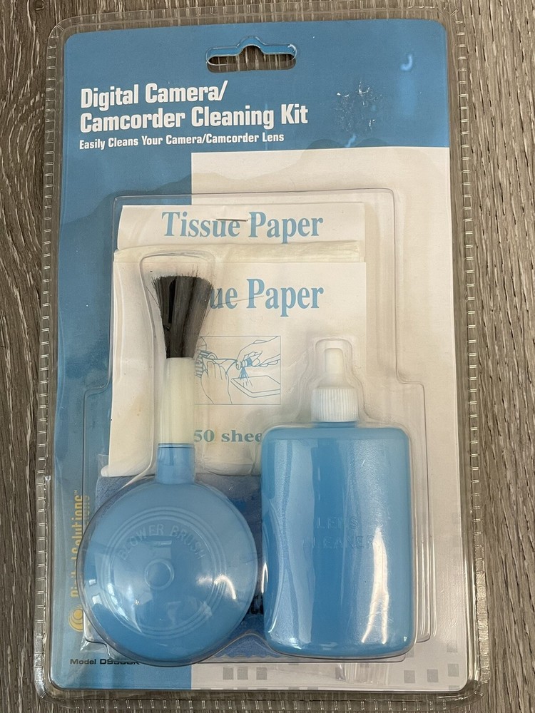 Digital Solutions Digital Camera/Camcorder Cleaning Kit