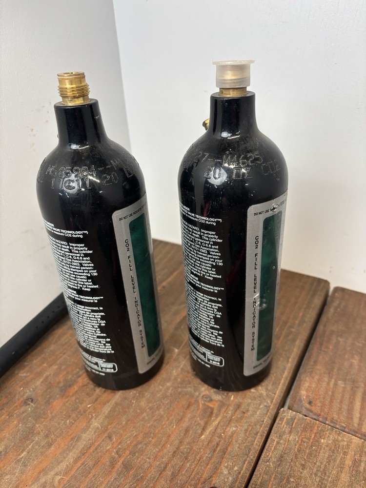 2 Tippman Gryphon Basic Paintball Guns Markers CO2 Tanks