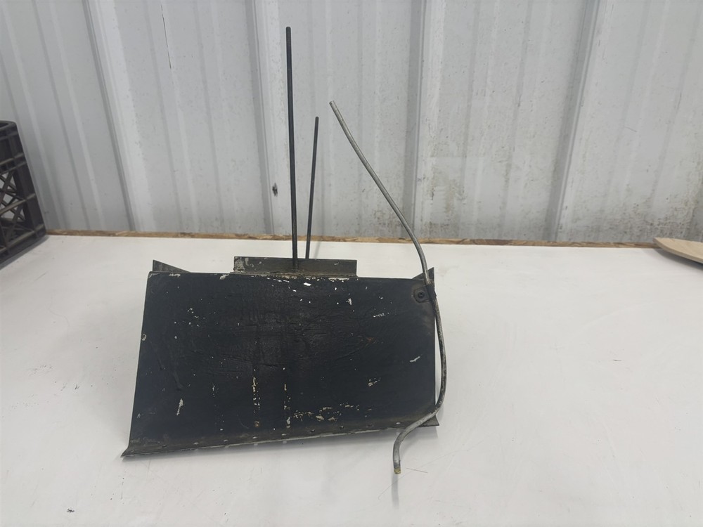 Luscombe Model 8 Battery Box Platform Mount Base Bracket 581084