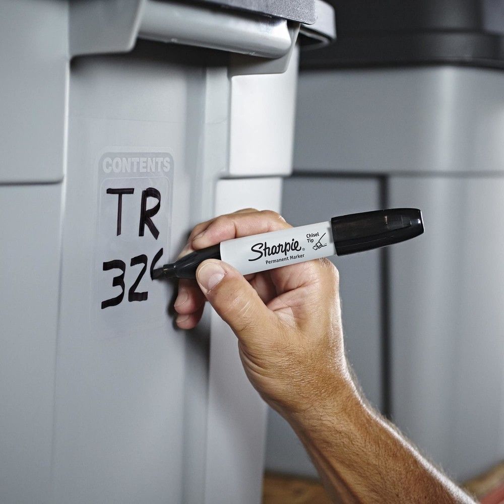 Sharpie Permanent Markers Chisel Tip Black 4 Count 4 (Pack of 1),