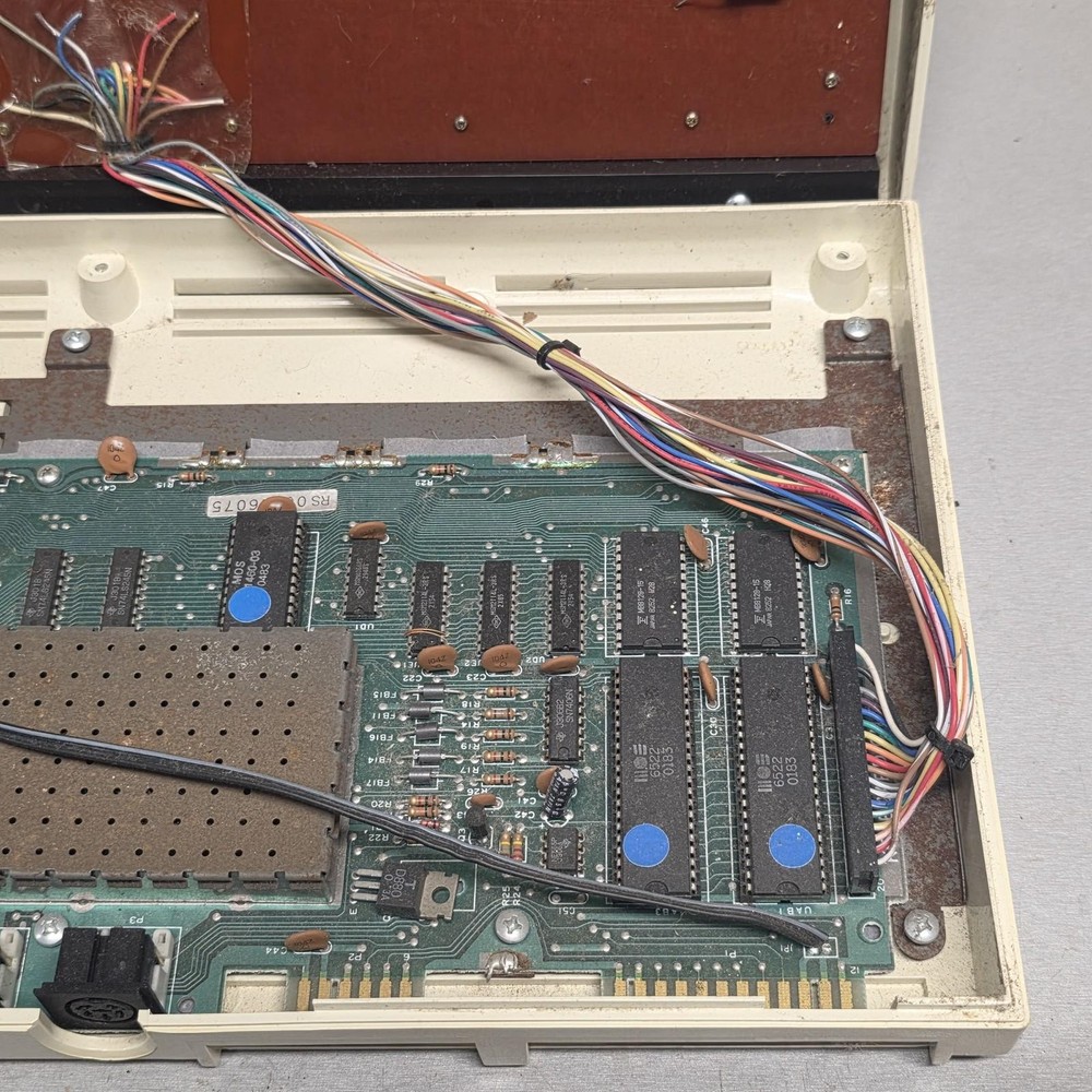 Commodore VIC-20 Vintage Computer 117V USA Model Untested All Original