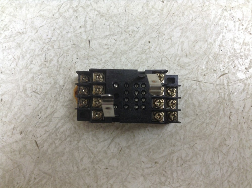 Omron PYF14T Relay Base (TSC)
