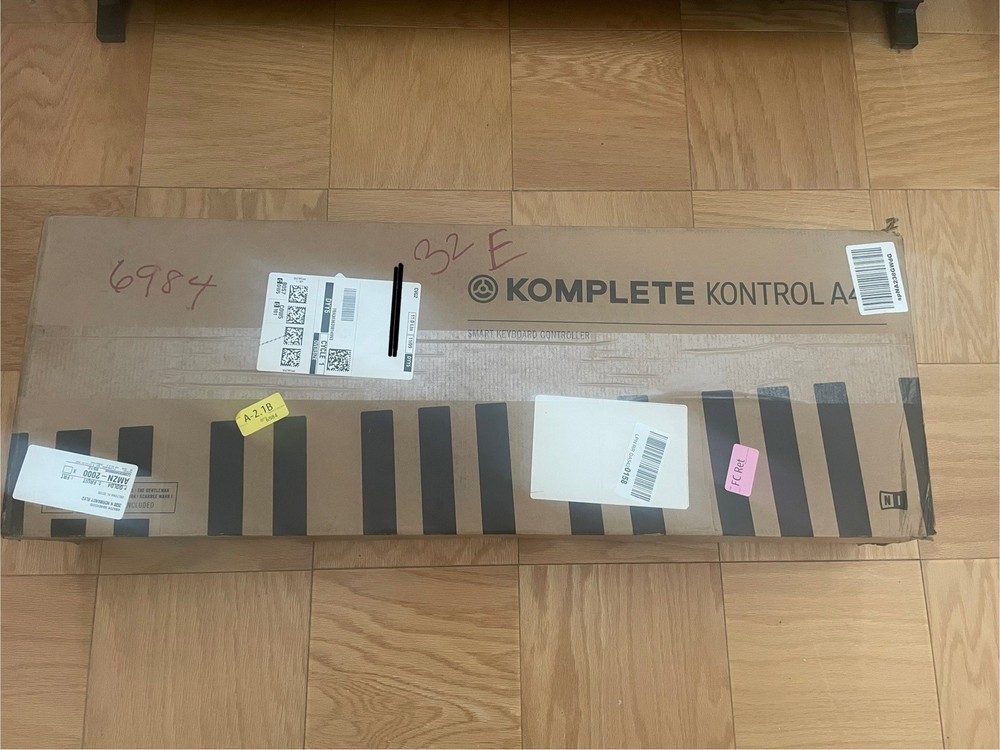 BRAND NEW Native Instruments Komplete Kontrol A49 MIDI Controller