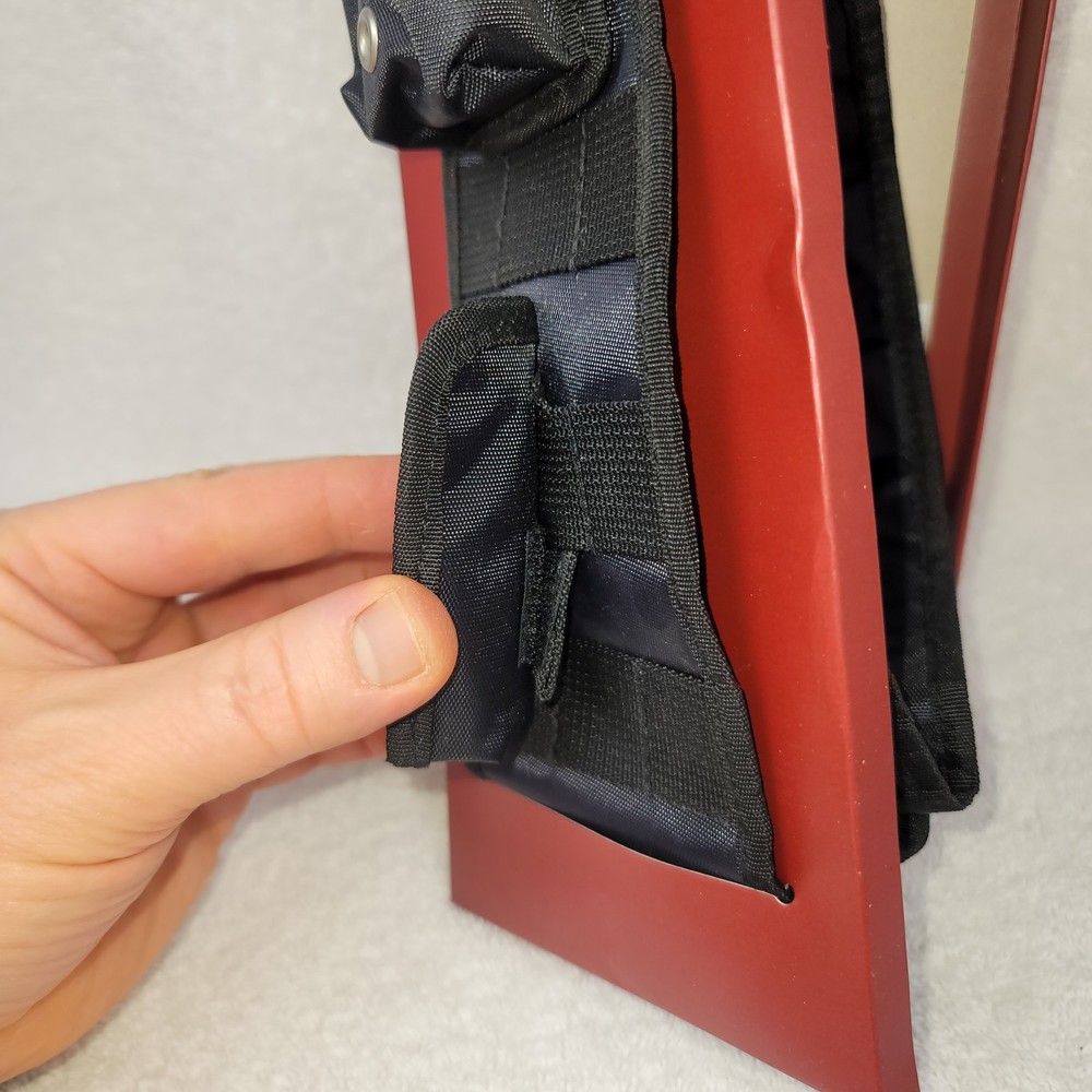 Tactical Necktie ThinkGeek Laser Pointer (READ) Pockets Slots Gag Gift Nylon