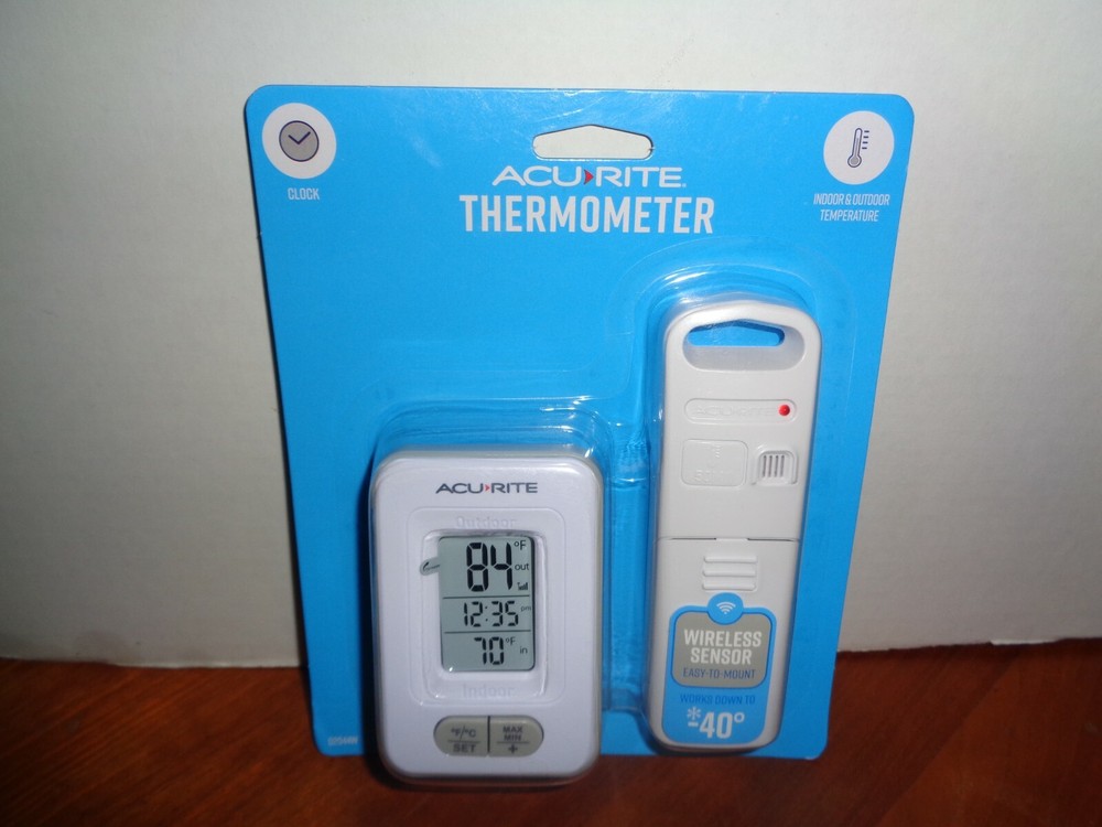 AcuRite Wireless Indoor Outdoor Digital Temperature Thermometer Clock & Memory
