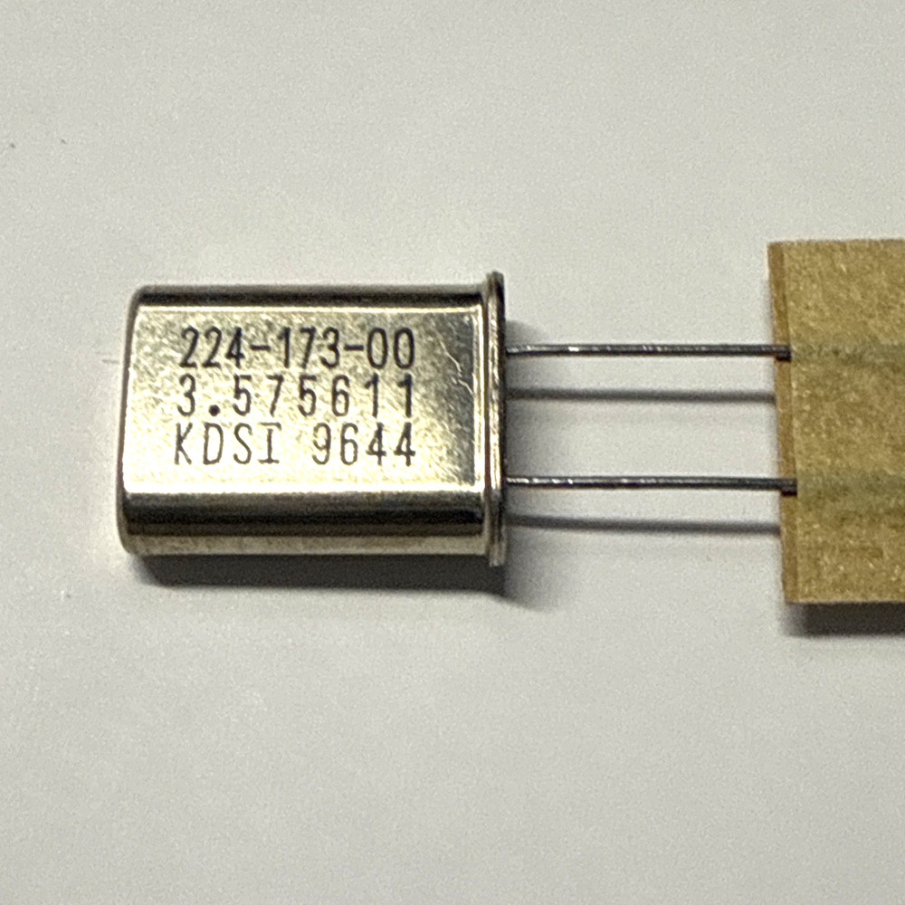 AMECO AC-1 quartz crystal 49U  f= 3.575611 MHz