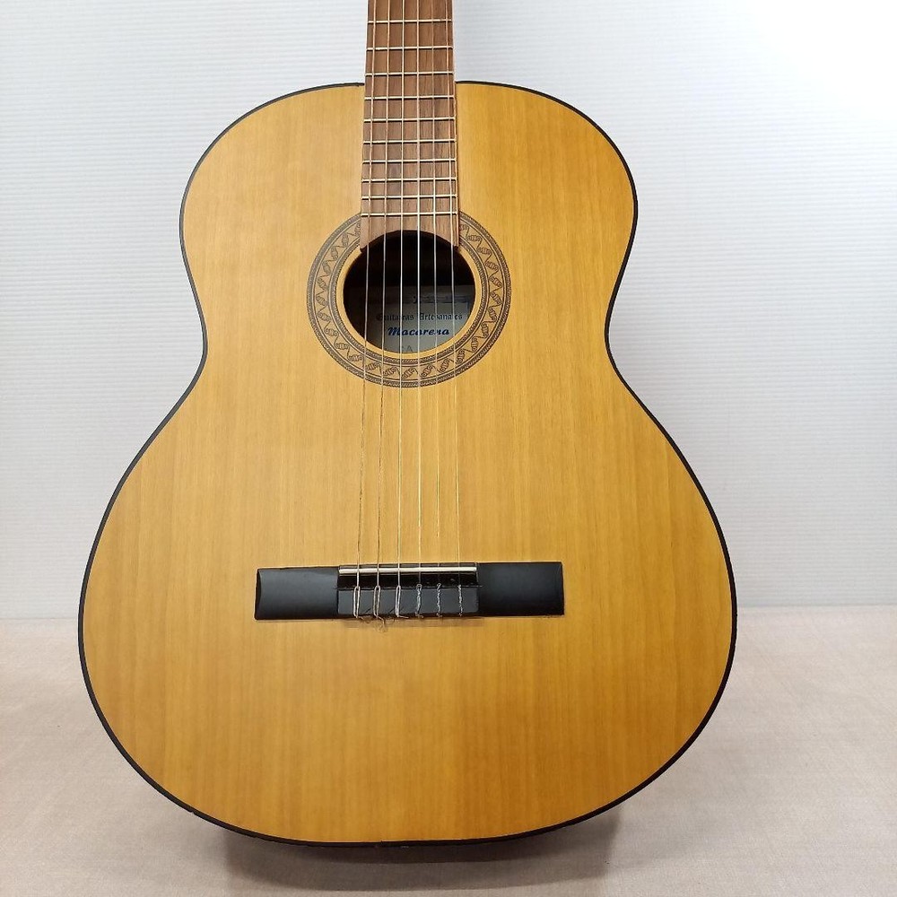 Excellent Macarena Classical Guitar Modelo CA Made in Spain