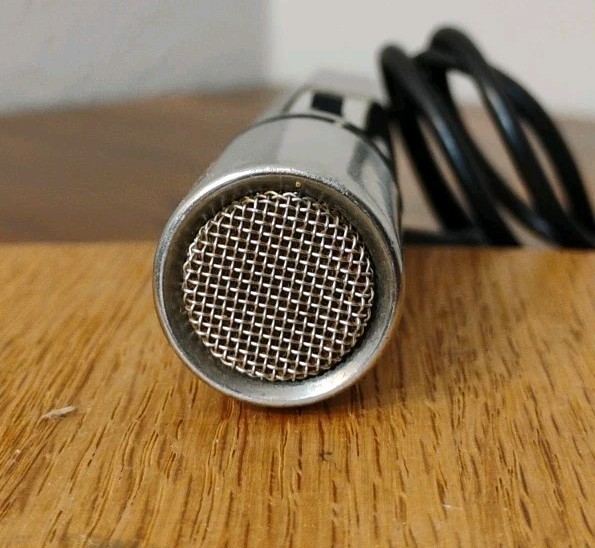 VNTG Realistic Dynamic Microphone Handheld With Twin Jacks Small Black