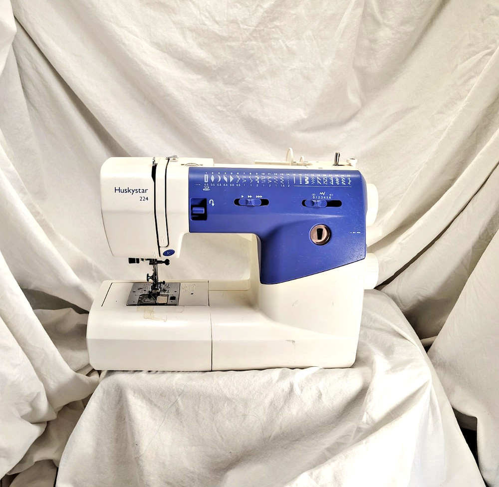 Husky Star sewing machine, #224, no power cord, untested