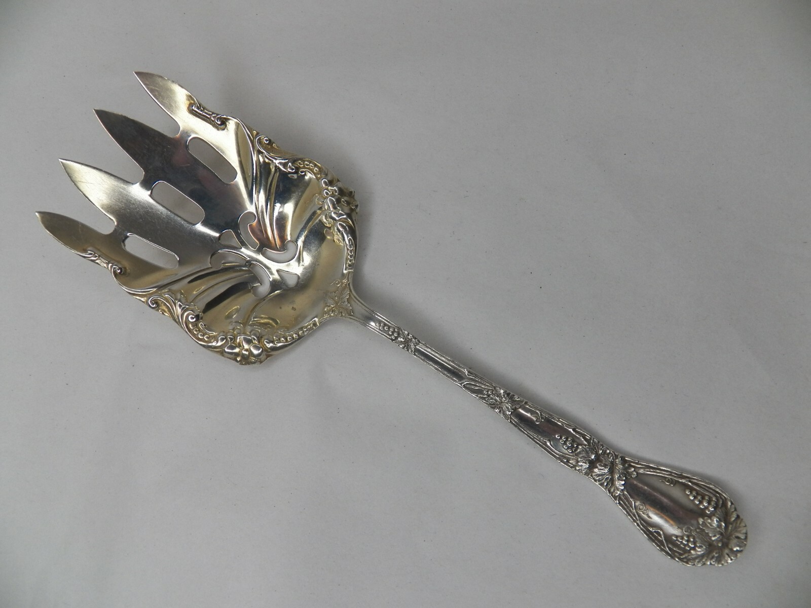 BLACKINTON VERONA STERLING SILVER FANCY PIERCED SERVING FORK 7 1/2" NO MONO