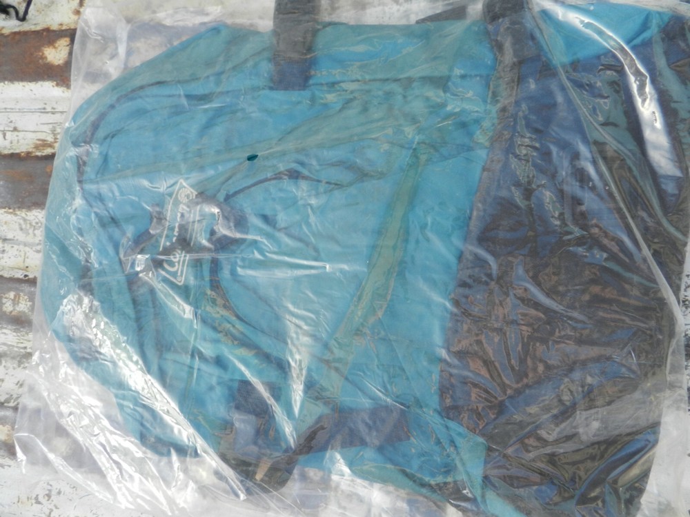 Coleman expandable Daypack Teal & Black