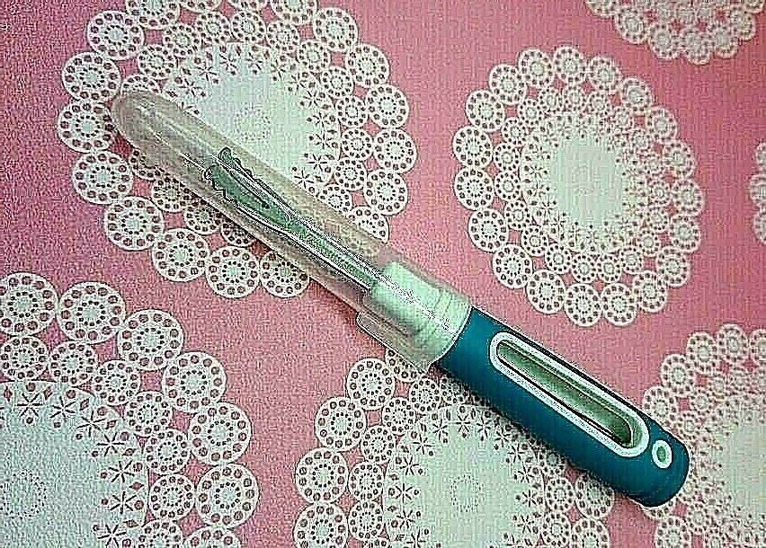 Seam Ripper Small Blade + Basting Assistant with Protective Cap