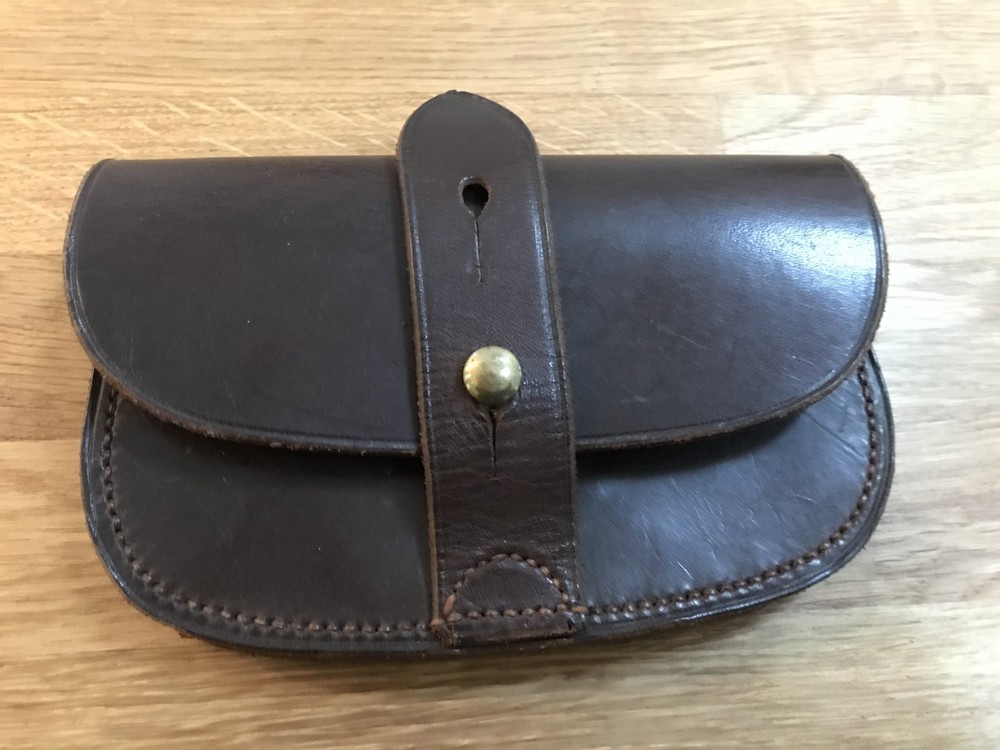 nice old leather sam browne ammo pouch only lightly used poss WW2 era