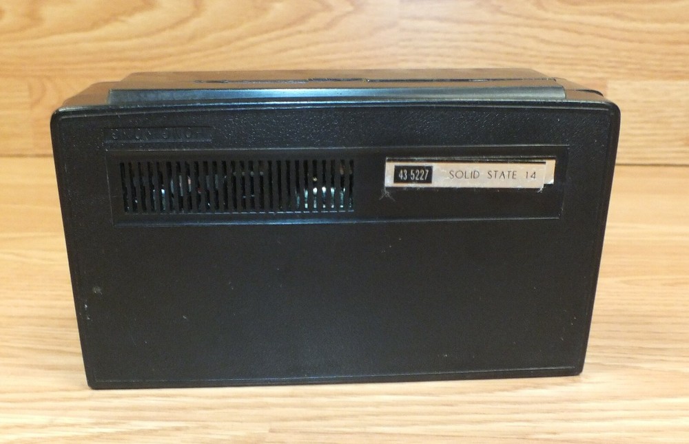 Vintage Coronado (43-5227) Solid State 14 Signal Radio **READ**