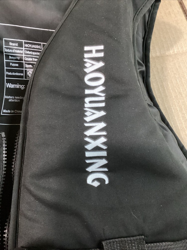HAOYUANXING Medium Sized Life Jacket ( Pre - Owned / Missing Safety Straddle )