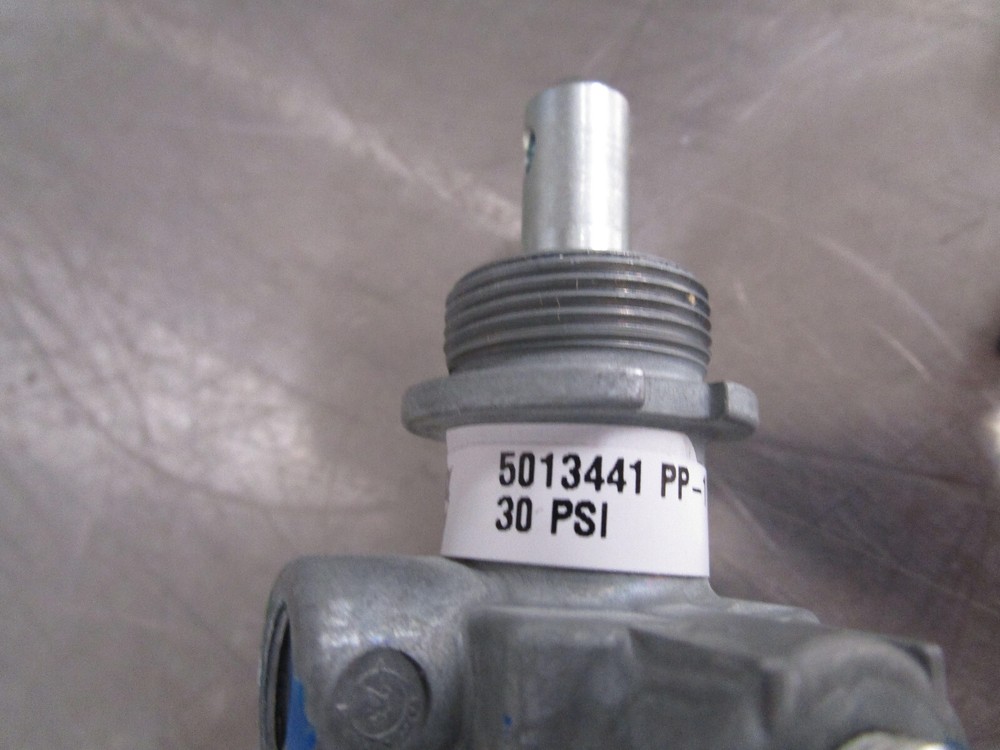 New Genuine Bendix PP1 Pull/Push Park Brake Valve 30PSI 5013441