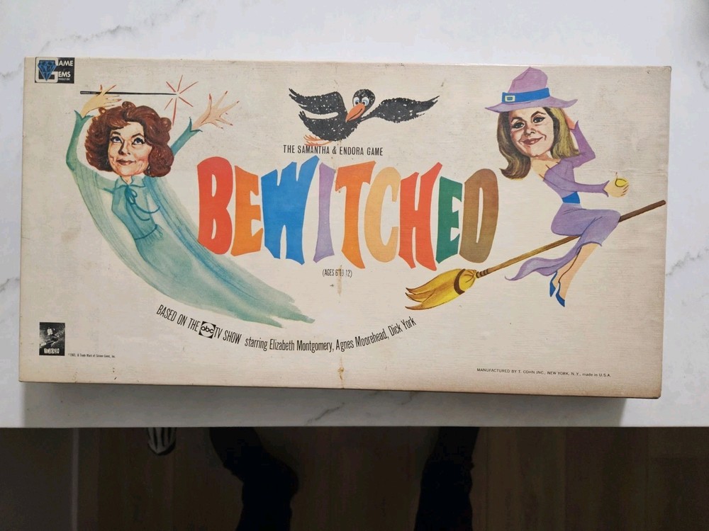 Bewitched - Board Game - 1965 - Samantha & Endora - Complete - Very Nice