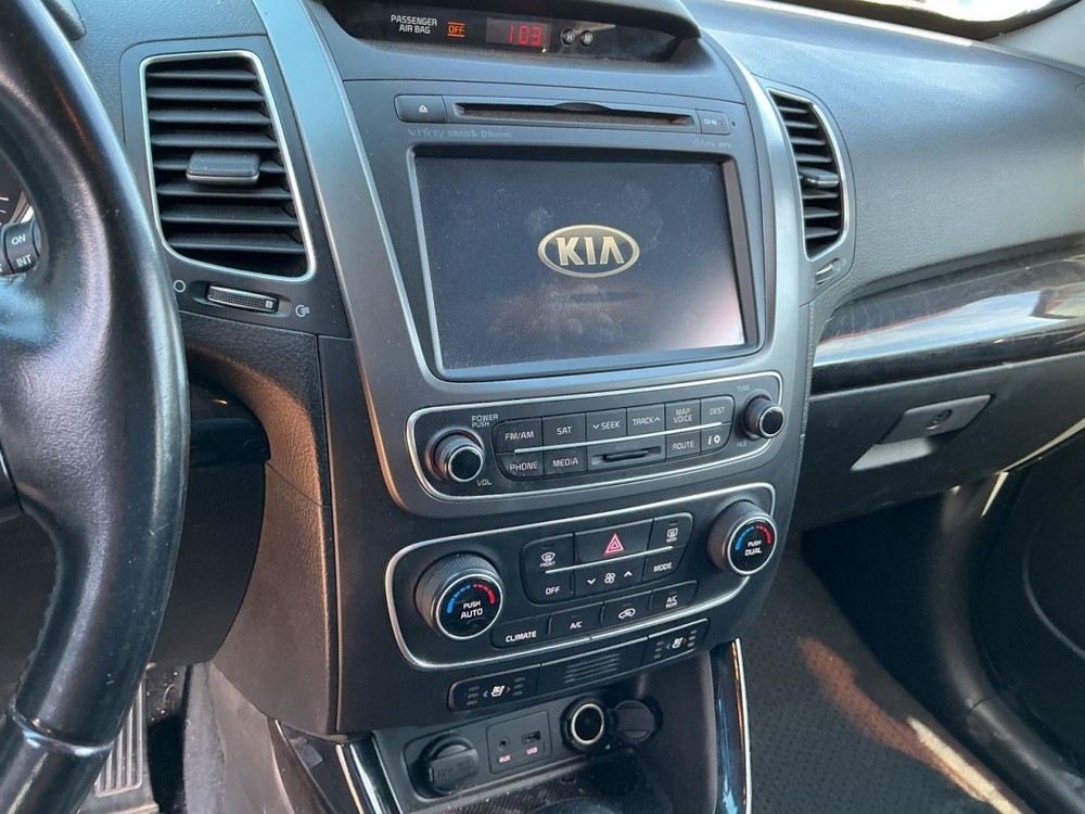 SORENTO 2014 Glove Box 4960667