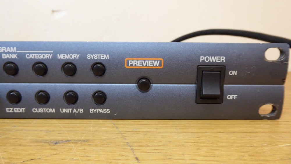 ROLAND SRV-3030 24-BIT DIGITAL REVERB EFFECTS PROCESSOR EXCELLENT WORKING CONDIT