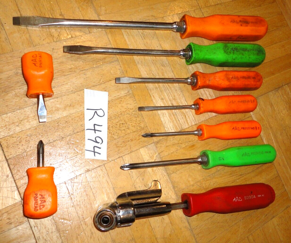 MAC TOOLS 9 PIECE MULTI COLOR HANDLE HARD HANDLE MIXED SCREWDRIVER SET