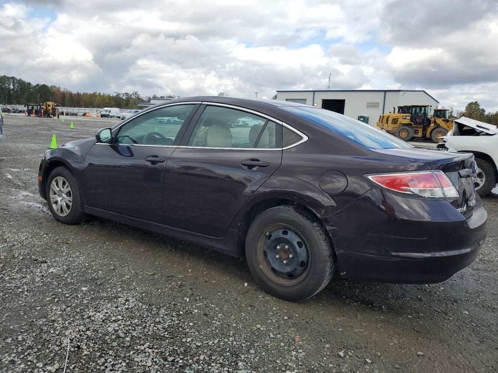 6 2011 Glove Box 4882914