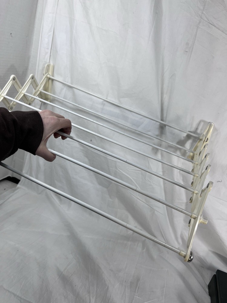 Accordion CLOTHES DRYING RACK WALL MOUNTED Laundry Hanger Collapsable