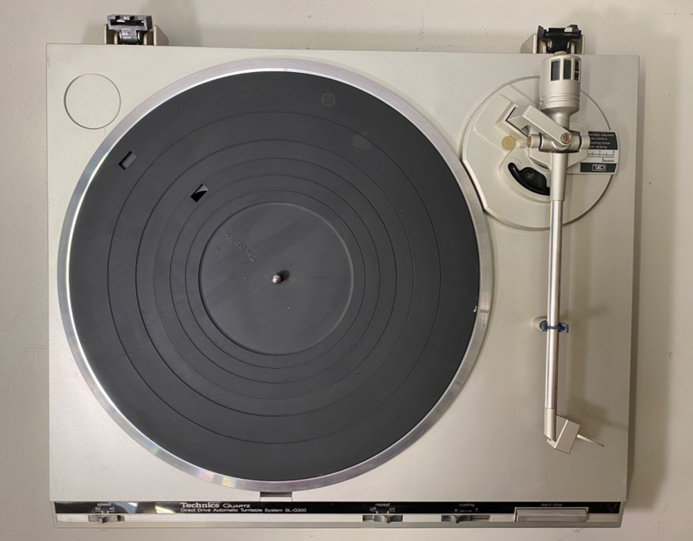 Technics SL-Q300 Quartz Direct Drive Automatic Turntable System *PARTIALLY WORKS