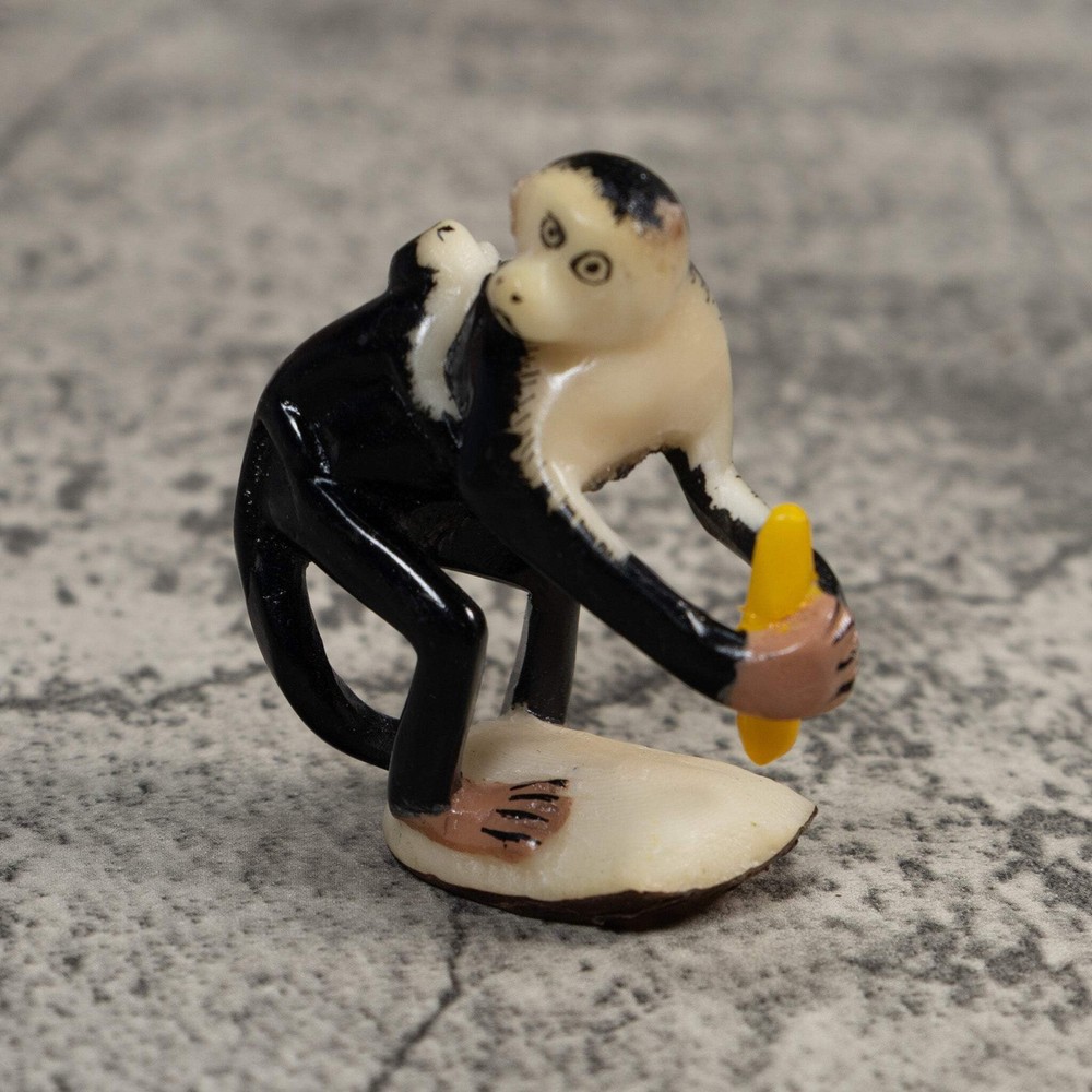 White face Monkey With Infant Tagua Carving