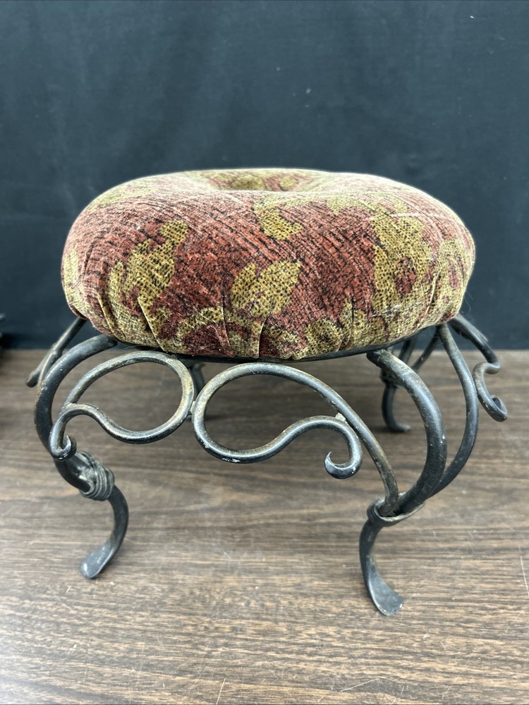 Black Metal Foot Stool / Stool