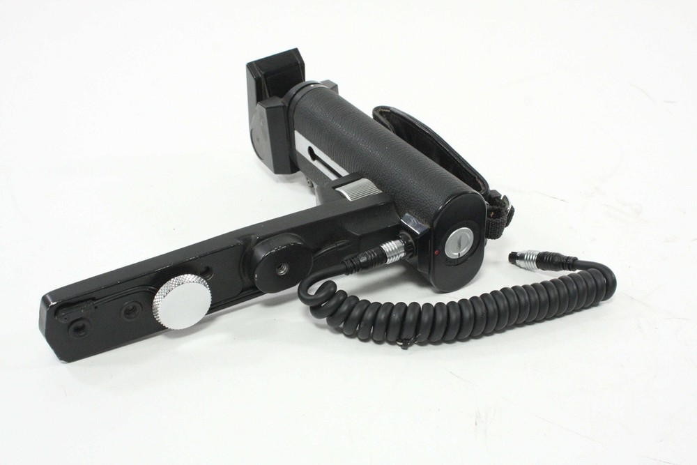 Olympus Electronic Power Bounce Grip 2 with PC Cable and 5 Pin Cable