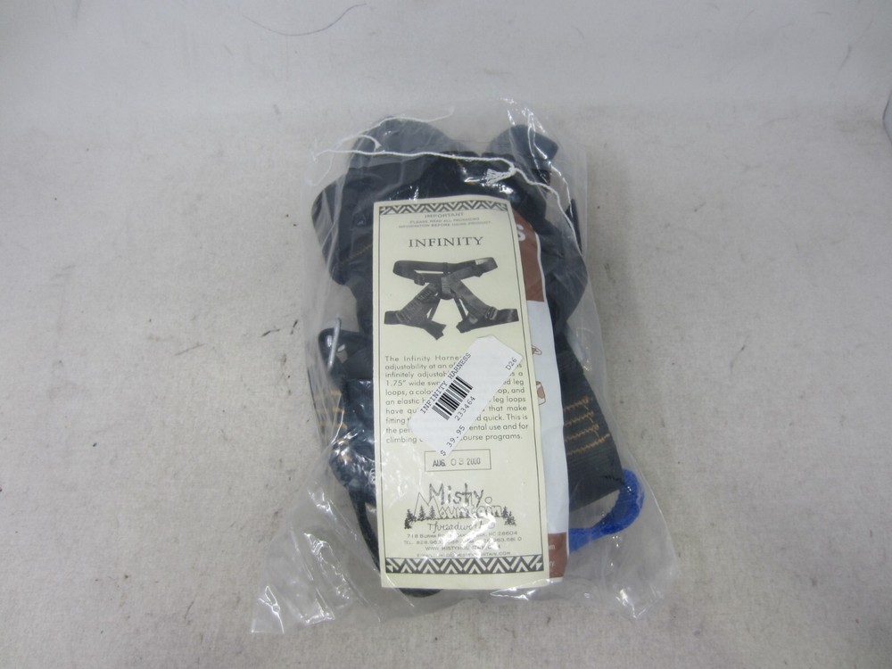 New Old Stock Misty Mountain Threadworks Infinity Standard Adjustable Harness