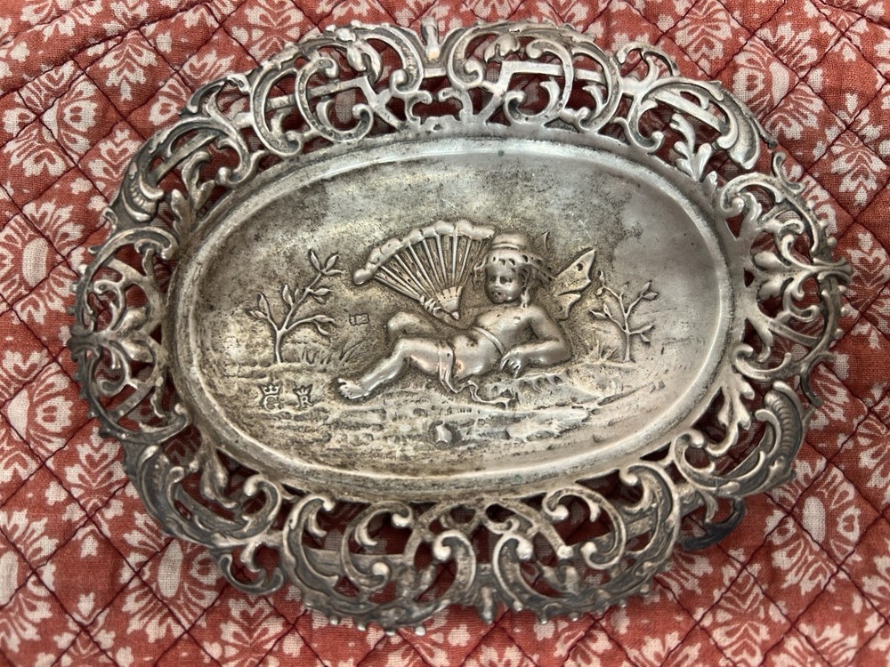 Silver Filgree - Embossed Small Dish featuring - Cherubs and folderol
