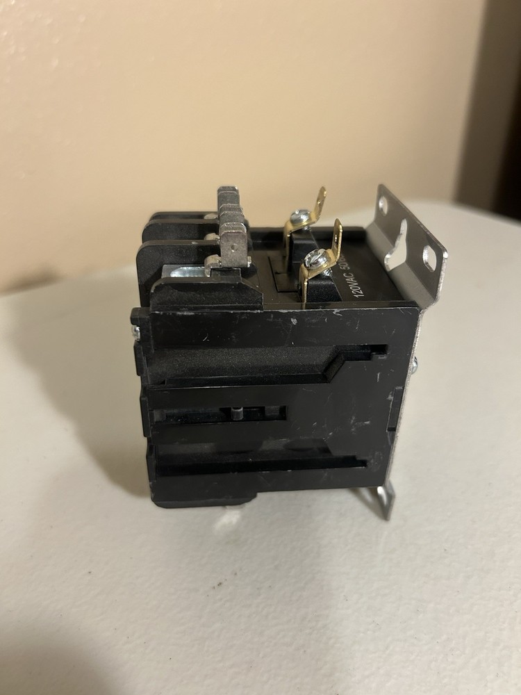 NEW Izzy IZDP330-130 Definite Purpose Contactor