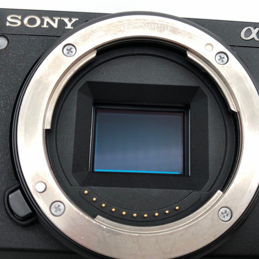 Sony Alpha A6600 Mirrorless Camera Body Excellent