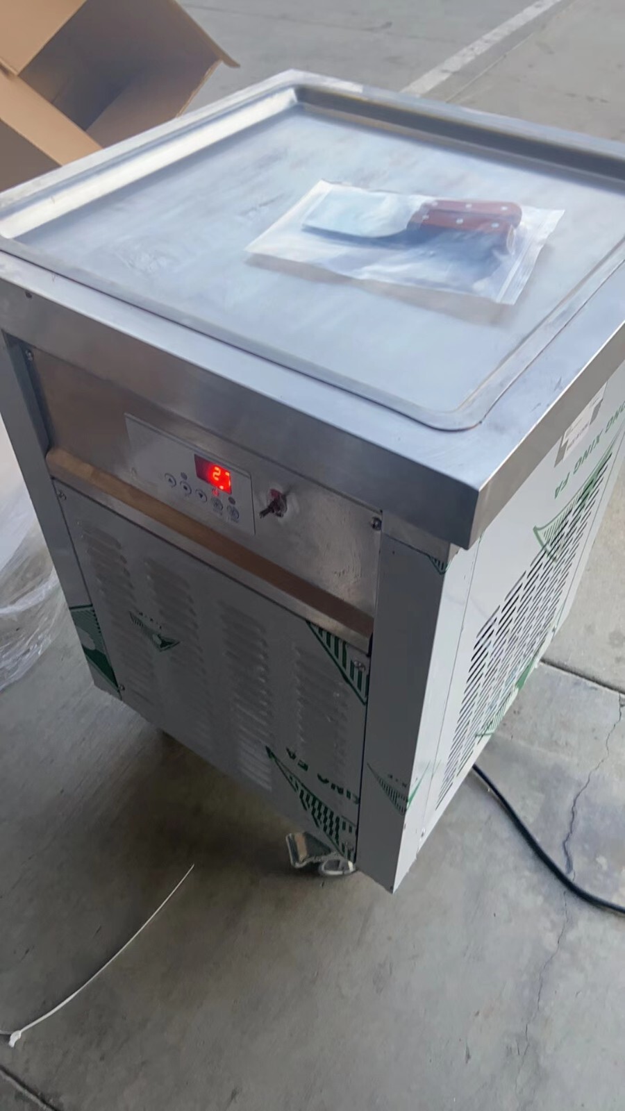 USA Kolice ETL Commercial Roll Ice Cream Machine,21"x21" Square Pan,Auto Defrost